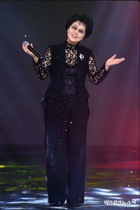 심수봉과 김다현, 진안의 무대에서 벌어진 ‘노래와 인생’ 논쟁