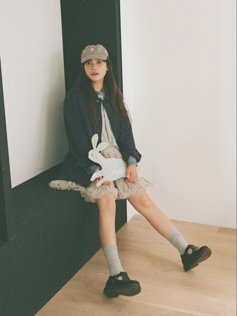 싱어송라이터 이진아 , 현실에 잊힌 꿈을 다시 깨우는 음악 여정