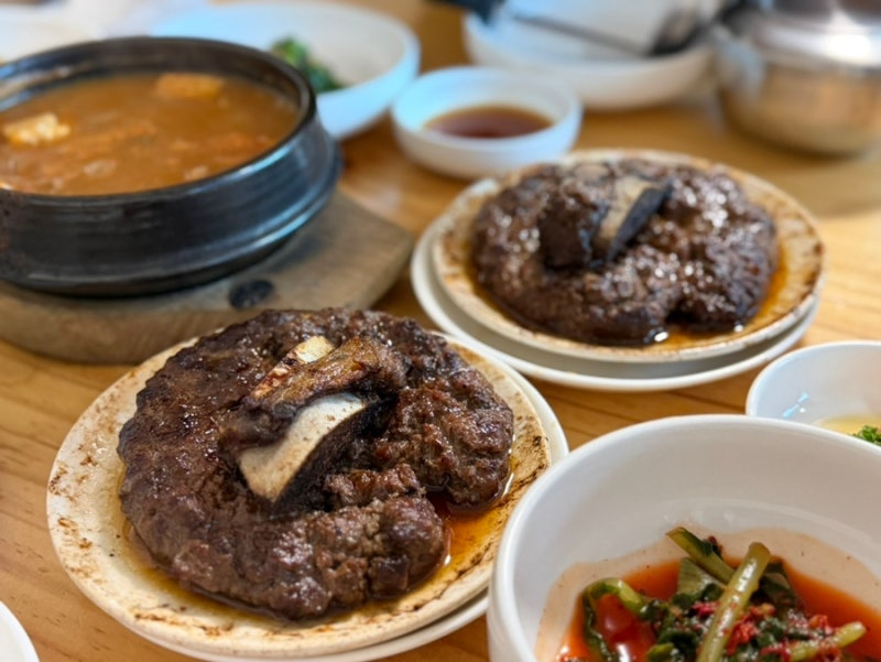 [부산 광안리 맛집] 부모님과 함께가기 좋은 떡갈비 맛집 '송헌집' 솔직 후기!