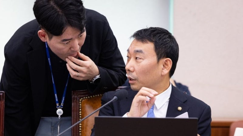 김민석이 김용민에게 사보임 카드까지 꺼낸 진짜 이유, "야당이랑 뭐가 다르냐"는 말의 속뜻