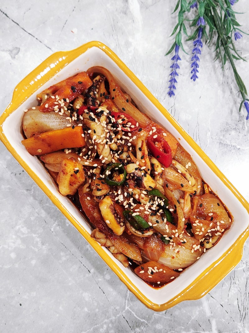 온라인 마켓 반찬계를 평정한! 냉동 오징어볶음 레시피 양념