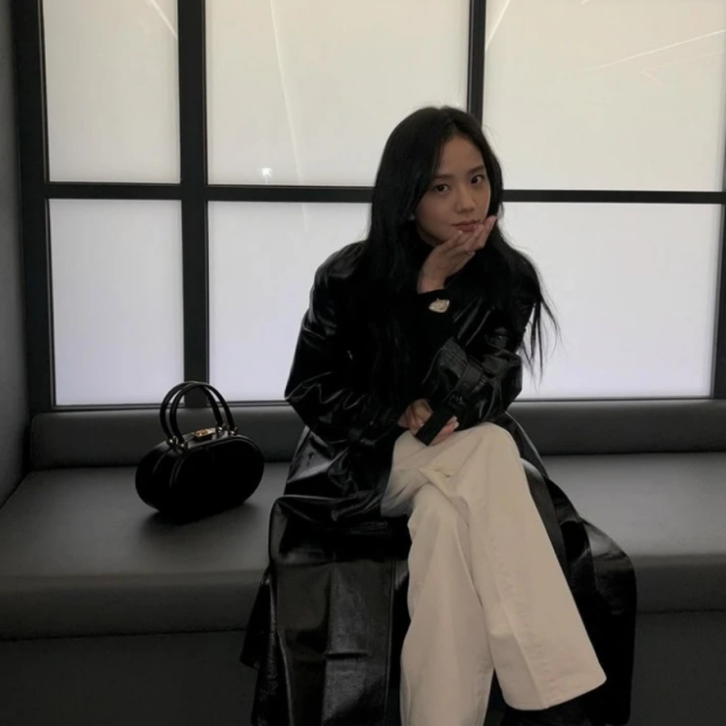 "지수 손목에 시계가 왜 찌그러졌지?" 알고보니 셀럽들이 찾는 럭셔리 워치였습니다
