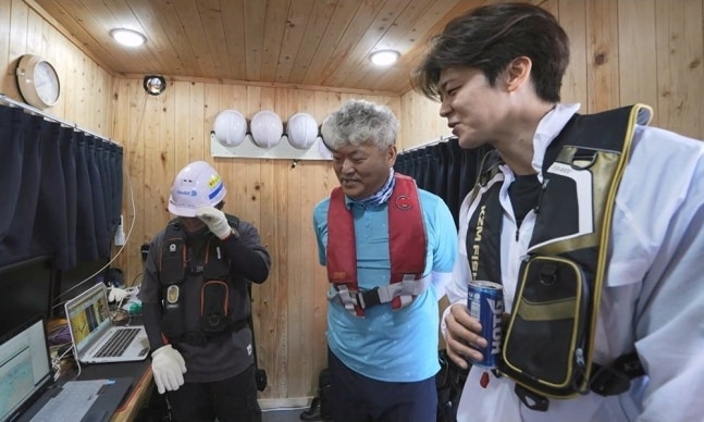 [기사] 박지현, ‘선장’ 외삼촌 만나 덕적도行…요리·빨래 풀코스 효도(나혼자산다)