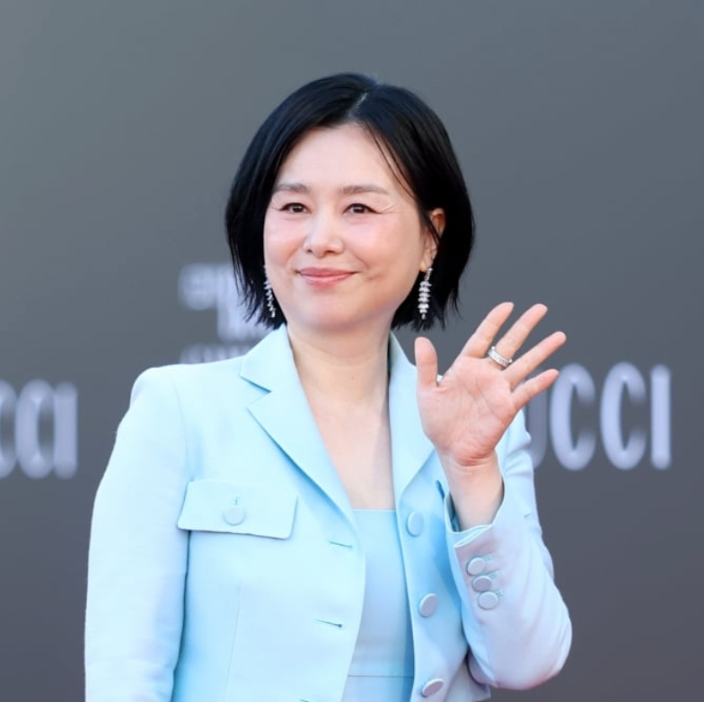 51세 장혜진 칸 드레스 무명이라 협찬 없이 30년 지기 김숙이 편집숍에서 골라 준 기생충 레드....