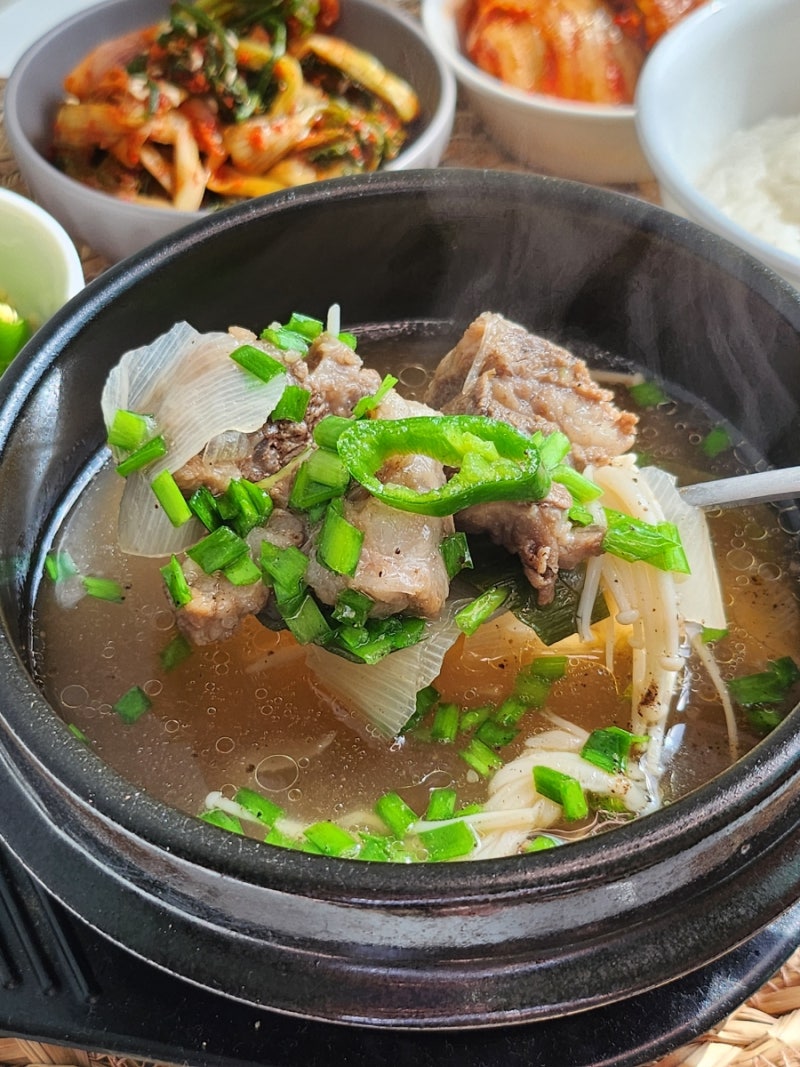 뼈없는 갈비탕 밀키트 추천! 깊고 진한 국물요리 세종화백집 늑간살 순살갈비탕으로 저녁식....