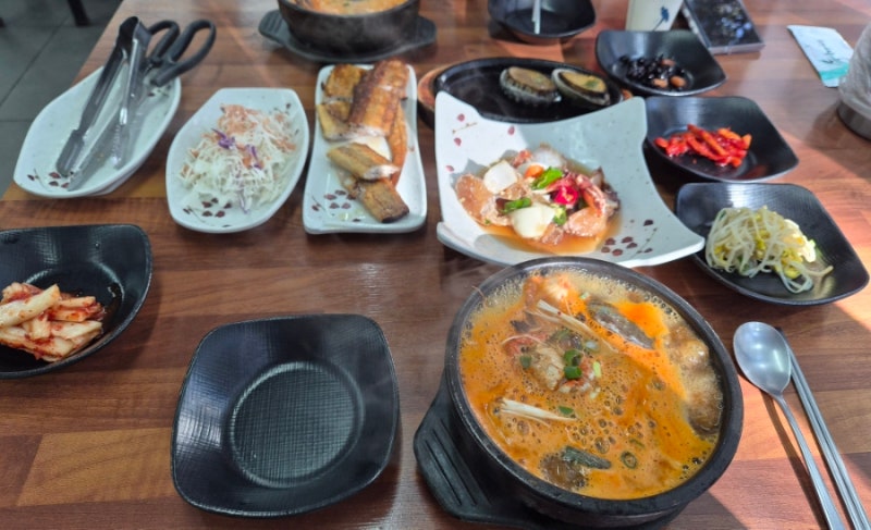 [연휴나들이] 제주공항 주변 맛집 가성비 공항뚝배기 제주공항본점 허영만의백반기행 출연