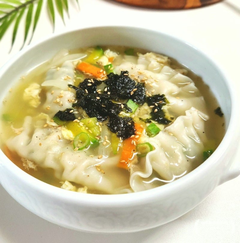 멸치 코인육수로 끓이는 간단한 계란 만두국, 2인분 아침국 레시피