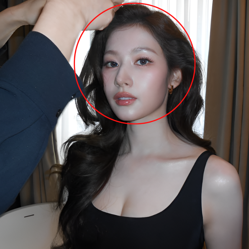 TWICE Sana's Viral Form-Fitting Black Look: A Mature Aura Completed with Prada