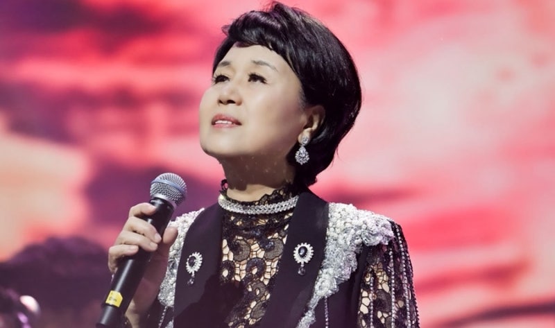 심수봉, 17세 김다현 공개 혹평 결국 사과…정미애·‘히든싱어’ 과거 목격담까지 재소환