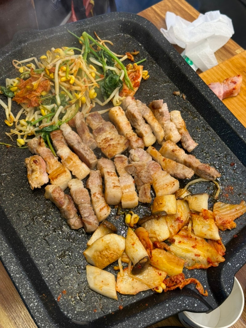 익선동 고기집 - 종로술집 야장 미니리삼겹살
