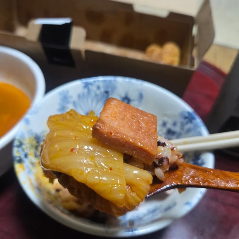 스팸 팍팍 넣은 묵은지김치찜 레시피! 집에서 식당보다 맛있게 끓이는 법