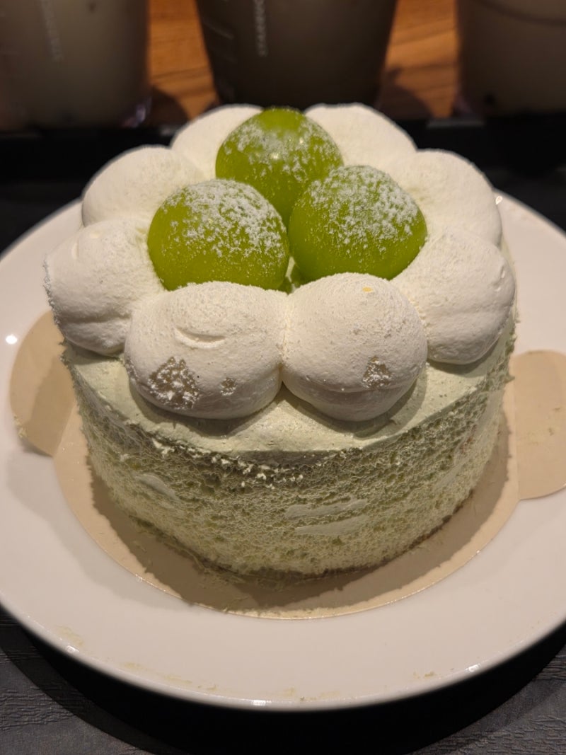 스타벅스 디저트 신메뉴 더 멜론 오브 샤인 케이크 맛 후기 및 가격 칼로리 정보