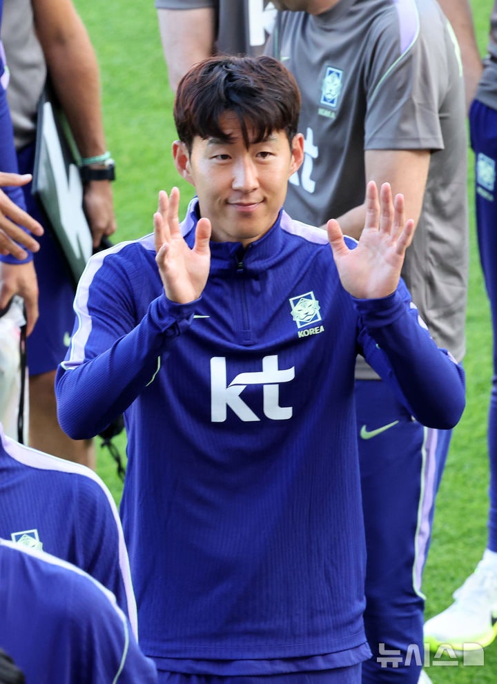 손흥민, 모레노호 첫 출격…에콰도르전 오현규와 투톱