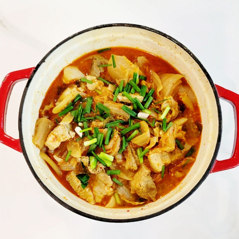 돼지고기 김치찌개 맛있게 끓이는 법, 국물 맛 깊은 돼지 앞다리살 김치찌개 만들기