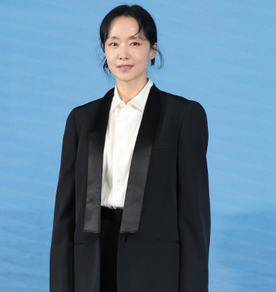 영화 '가능한 사랑' 전도연, 다시 한번 깊은 연기력 보여준다~이창동 감독과 20년 만의 재회!