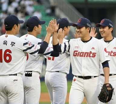 0-4에서 6-4…잠실 마지막 엘롯라시코, 롯데가 뒤집었습니다