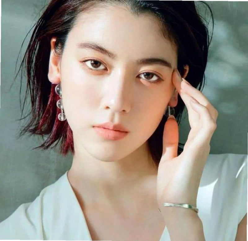 미요시 아야카 타짜4 안면마비 투혼 딛고 한국 스크린 압도한 가네코의 매력