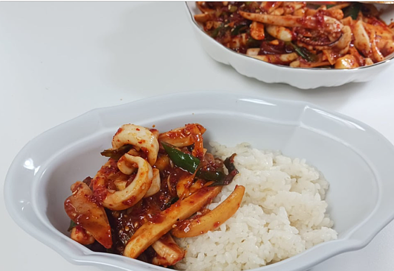 오늘은 매운 오징어볶음 레시피