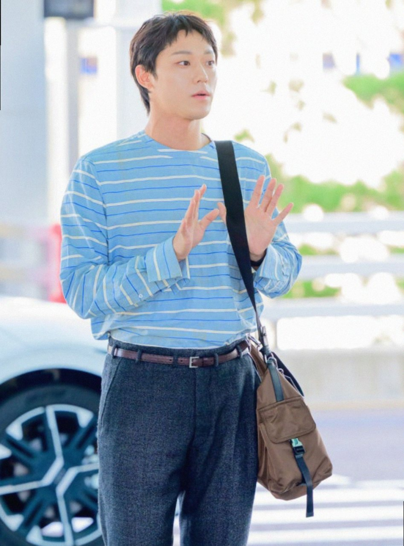 Lee Do-hyun's Milan Departure Airport Fashion: Points of Divided Reactions Even With a 11 Million Won Full Outfit