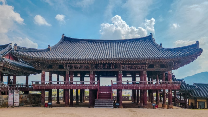 밀양을 바라보는 가장 느긋한 자리, 9월의 영남루 산책