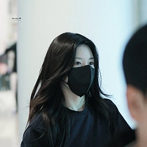 고윤정이 입은 마리떼 프랑소와 저버 맨투맨, 정가 8만원대