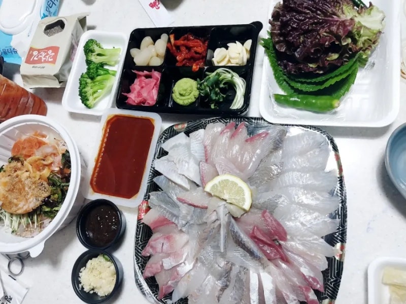 속초 여행, 현지인 맛집으로 신선하고 가성비 최고! 속초 회포장 맛집 "회가" 모듬회....