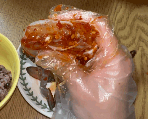 불닭보다 매운 꽃게무침 인계동 ‘짱돌네’