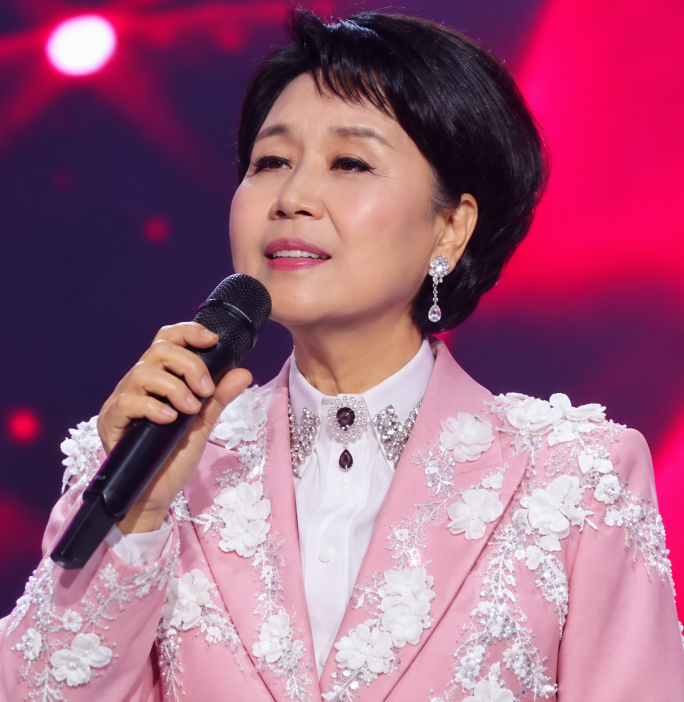 [심수봉 프로필] "17세 김다현 공개 비판 후 히든싱어8 목격담까지 확산" 나이 고향 학력 남편 ....