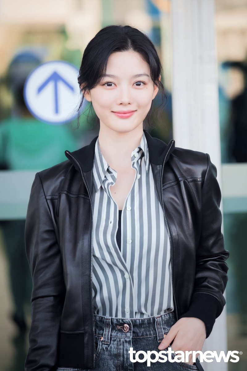 “저 한 벌에 얼마야?” 김유정 공항룩 4가지 다 합쳤더니 3,048만 원