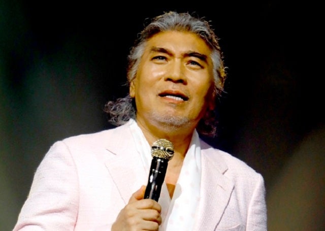 '아들 결혼식도 불참'이라더니… 또 터진 나훈아 별세설, 가족 근황 봤더니