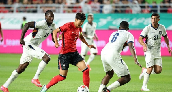 [실시간] 모레노 첫 경기 한국, 에콰도르와 전반 0-0
