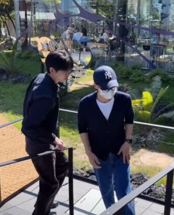 "이때부터 아팠나?" 정준하 요거트 가게 포착된 유재석, 뜻밖에 재조명된 당시 모습