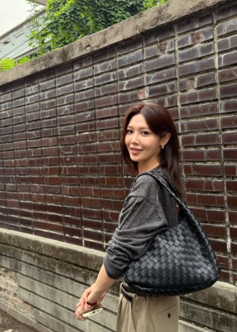 김나영·송혜교도 든 보테가베네타 가방, 저렴이버전 발견