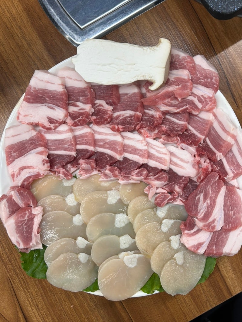보령 대천해수욕장 맛집 육향대천 | 서해안 키조개 생관자삼겹살 세트 현지인 맛집
