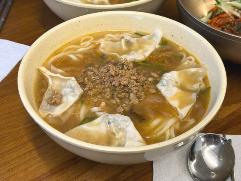 명동교자 본점 | 1969년부터 이어온 명동 대표 칼국수 맛집