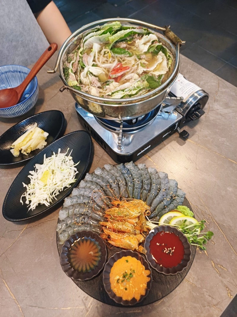 안산 초밥 맛집 "초밥한점" 탱글한 생새우회와 버터새우머리구이 밀푀유나베까지~(위치, 메....