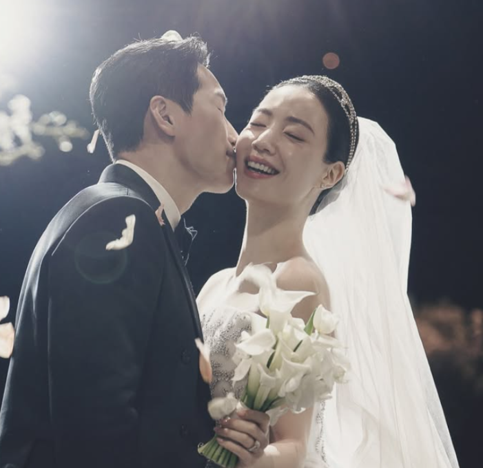 3살 연상 남편 공개한 류화영, 결혼부터 프로필까지