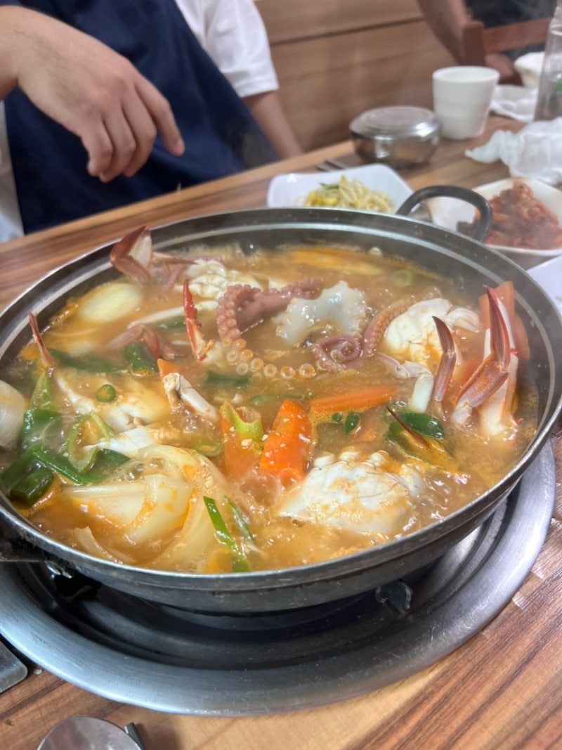 여수 현지인 맛집 여수시청 근처 꽃게탕 잘하는 집 진미꽃게탕 내돈내산 후기