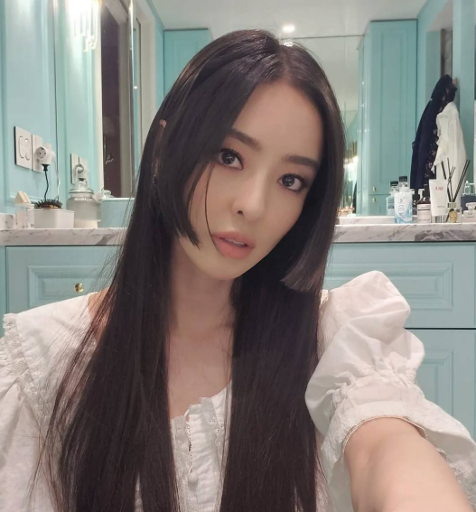 “묵은지에 현미밥·참치를 싸먹었다는데” 41세 이다희, 49kg 유지한 식단은?