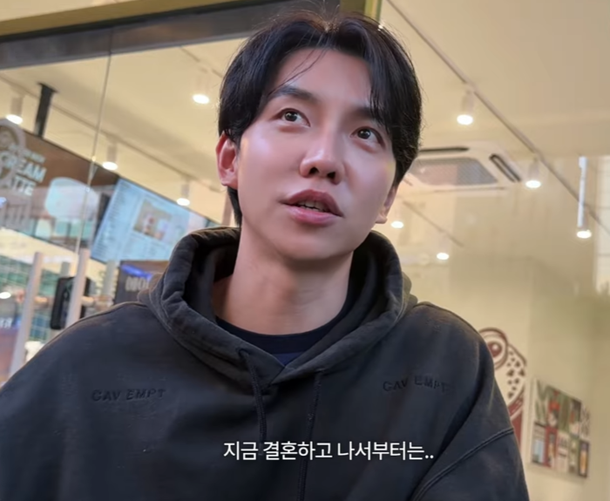 굳이 그런 말을? 이승기 유튜브 첫 영상부터 뜻밖의 화제…“비싼 데서는 진짜 안 넣어요”....