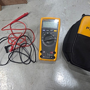 FLUKE 플루크 177 트루 RMS 디지털 멀티미터