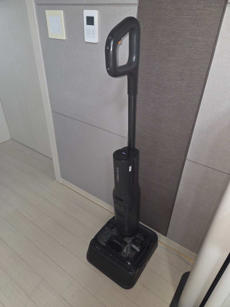로보락F25AcePro거품진공물걸레청소기, 기름때와 바닥끈적임청소까지 한 번에