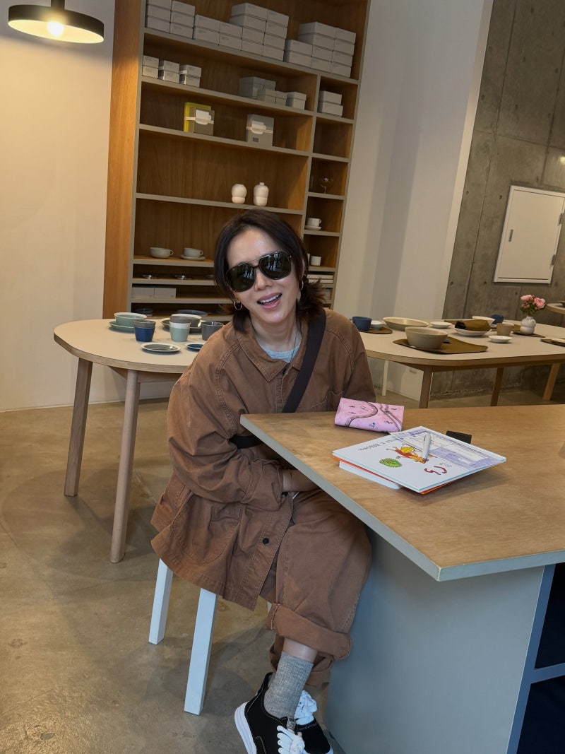 현빈 드라마 혹평 '좋아요'로 시끄럽더니.. 아들 사진 한 장 올린 손예진 (+스투시)