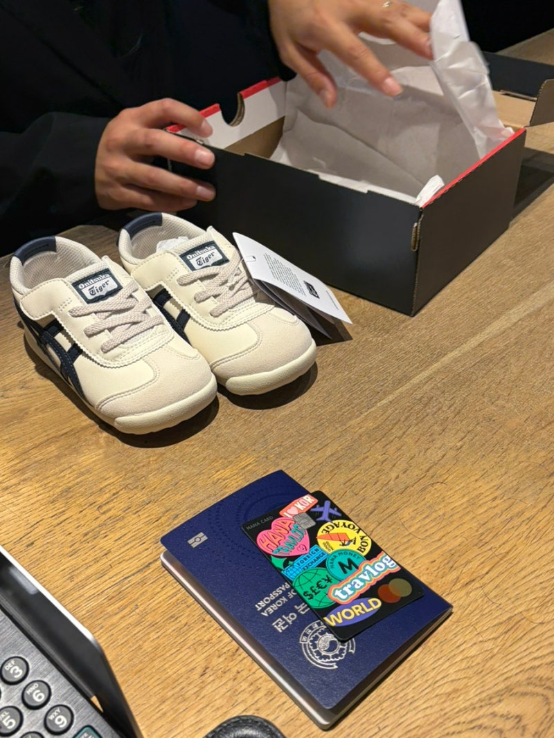 일본 / 후쿠오카 당일치기 쇼핑템. 오니츠카타이거 멕시코 66 키즈 운동화 160 구매 후기! 사이....