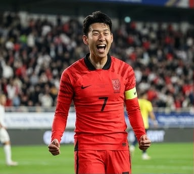 데뷔전 3-0…손흥민 57호골, 모레노호 첫판부터 웃었다