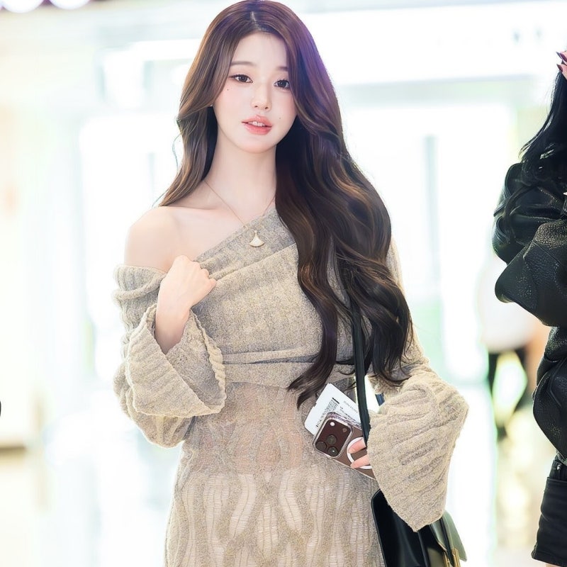 공항에서도 꾸꾸 포기 못한.. 장원영 원피스 패션