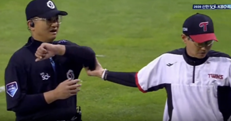 ⚾ 염경엽 감독 격렬 항의에 롯데 득점 취소…심판 옷까지 잡았다, 판정 왜 뒤집혔나?
