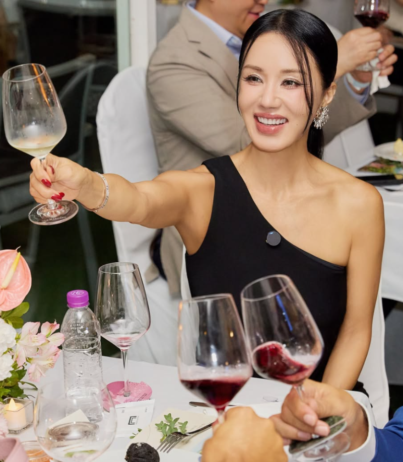 시상식급 라인업에 고현정의 위트까지 엄정화 와인 론칭 파티의 진짜 비하인드