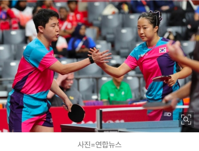 '국민 삐약이' 신유빈 날았다! 임종훈·신유빈, 대만 꺾고 아시안게임 4강 진출..동메달 확보.