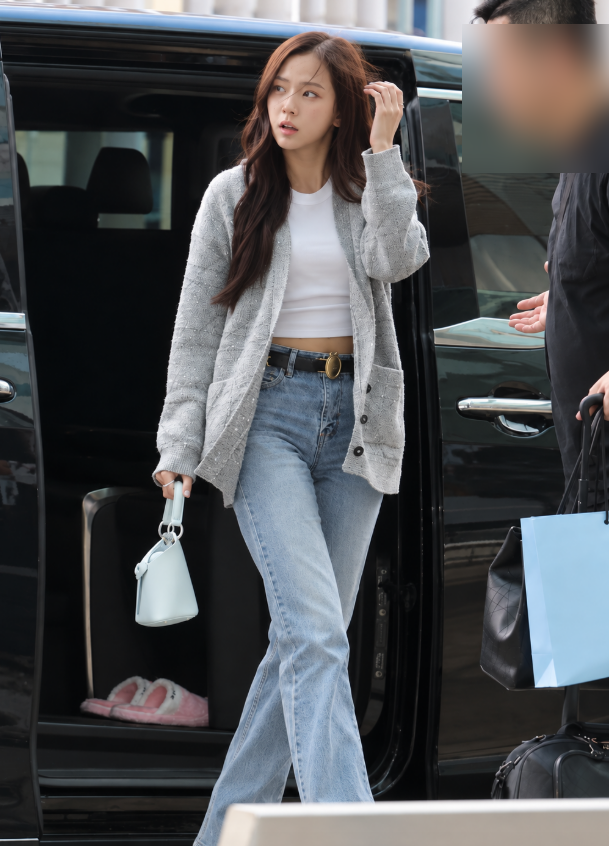 디올부터 까르띠에까지.. 손끝까지 명품이었던 지수 오늘 공항패션